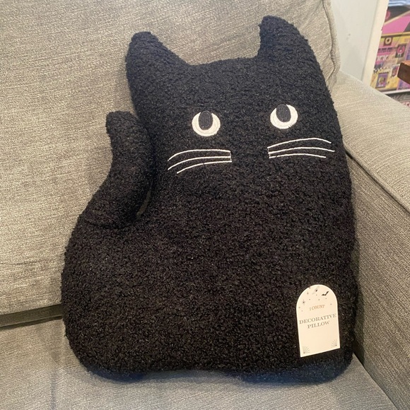 NWT Target Halloween Throw Pillow Black Cat - Picture 1 of 1